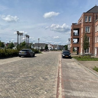 Helmond, Lauwerstraat, tussenwoning - foto 2