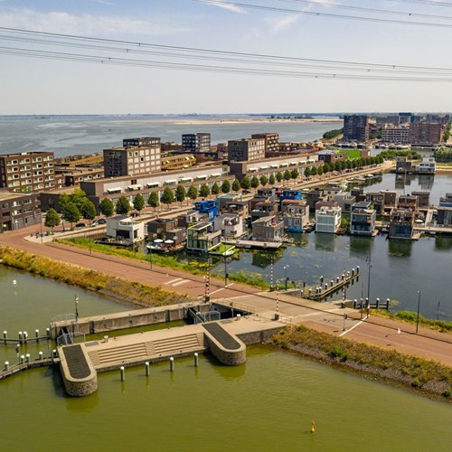 Amsterdam, Brigantijnkade, woonboot - foto 1