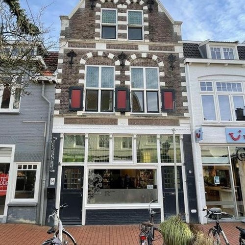 Bussum, Nassaustraat, bovenwoning - foto 1